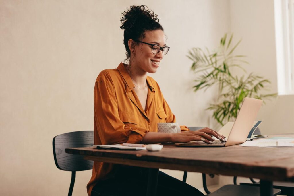 Woman asking people online, "Can you work while in rehab?"